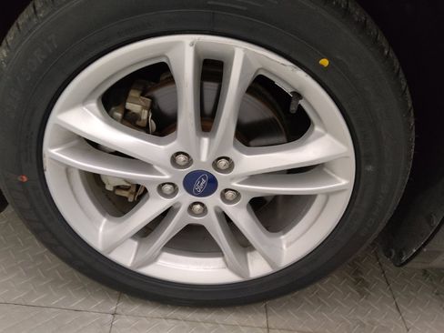 Used 2018 Ford Fusion S FWD image 31