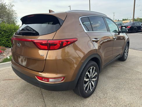 Used 2018 Kia Sportage EX image 5