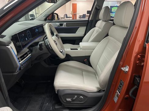 Used 2024 Hyundai Santa Fe Limited w/ Tow & Go Package image 12