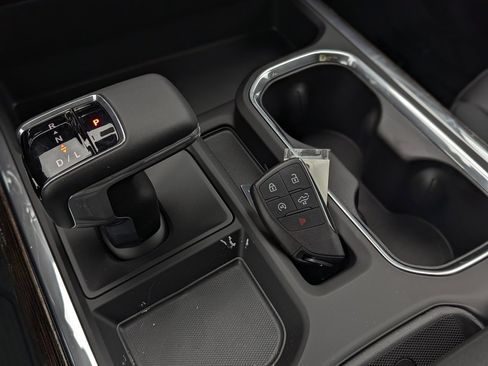 New 2026 GMC Sierra 1500 Elevation w/ Elevation Premium Package image 27