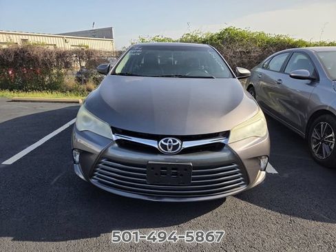 Used 2016 Toyota Camry LE FWD image 2