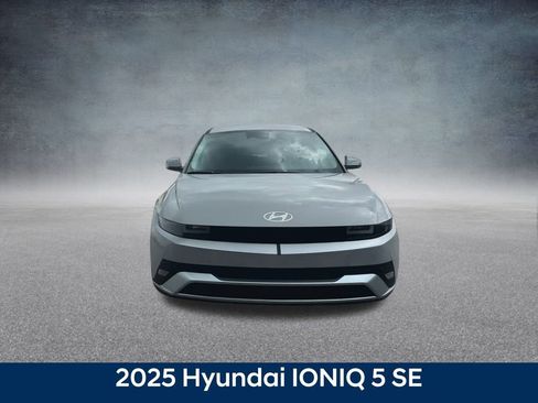 New 2025 Hyundai Ioniq 5 SE image 4