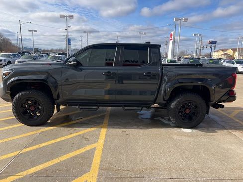 Used 2025 Toyota Tacoma TRD Pro image 7