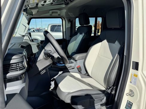 New 2025 INEOS Grenadier Fieldmaster Edition image 9