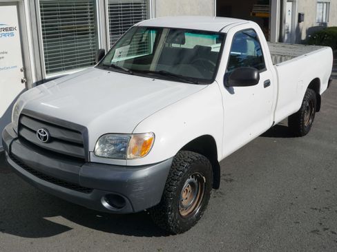 Used 2006 Toyota Tundra 2WD Regular Cab image 3