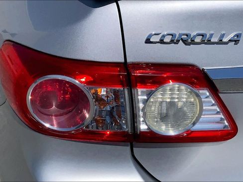 Used 2011 Toyota Corolla LE FWD image 24