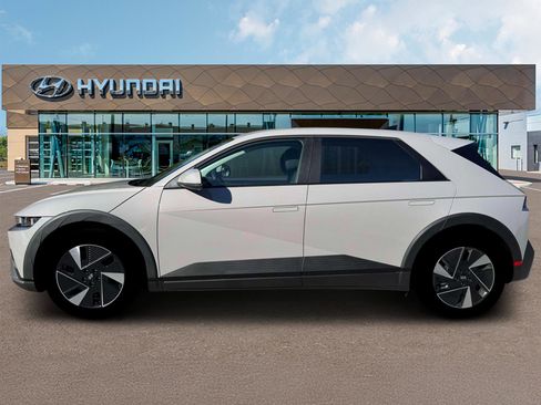New 2026 Hyundai Ioniq 5 SEL AWD/4WD image 3