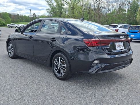 Used 2023 Kia Forte LXS FWD image 4