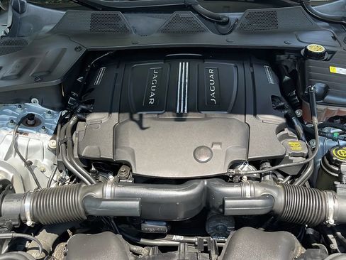 Used 2019 Jaguar XJ AWD image 33