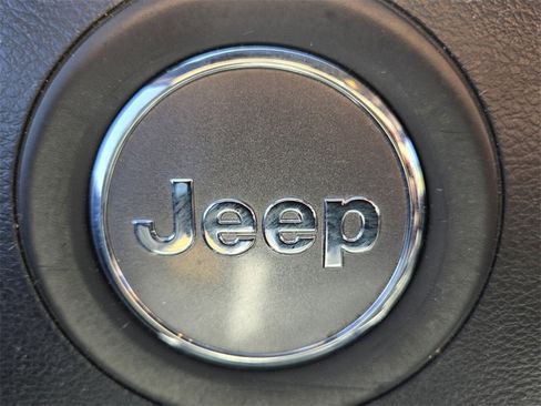 Used 2020 Jeep Grand Cherokee Laredo w/ 18" Wheel & 8.4" Radio Group image 29