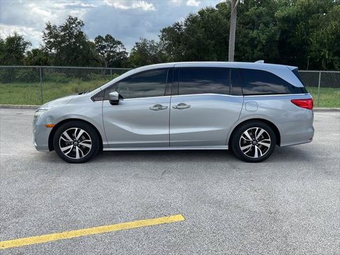 Used 2018 Honda Odyssey Elite image 3