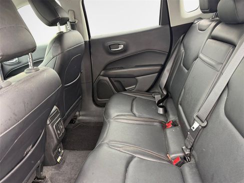 Used 2018 Jeep Compass Limited image 24