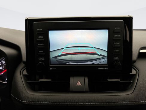 Used 2022 Toyota RAV4 LE image 15