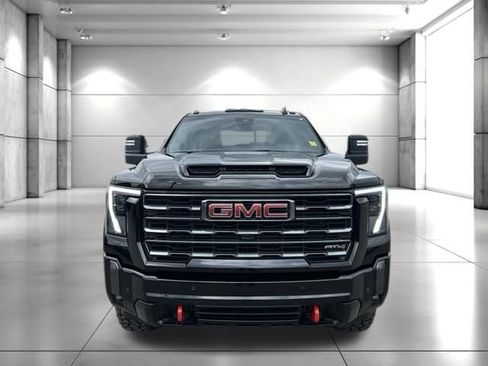 Used 2024 GMC Sierra 2500 AT4 w/ AT4 Premium Plus Package AWD/4WD image 3
