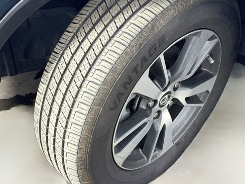 Used 2018 Toyota RAV4 XLE image 41