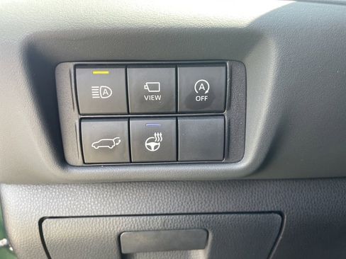 Used 2024 Toyota Highlander Limited AWD/4WD image 15