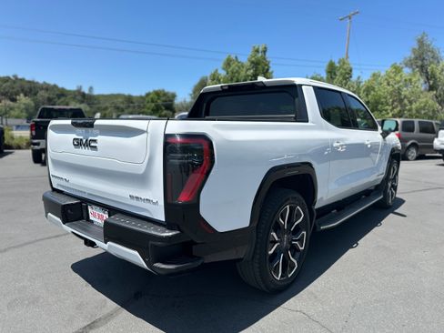 New 2025 GMC Sierra EV Denali image 5