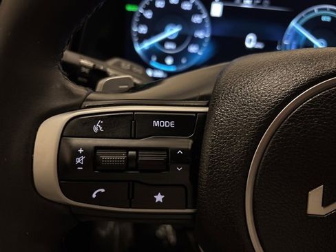 Certified 2025 Kia Sportage SX Prestige image 16