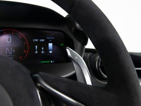 Used 2024 McLaren 750S Spider image 17