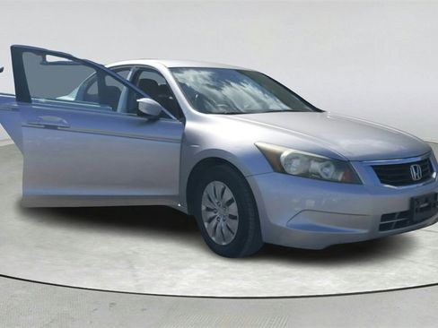 Used 2010 Honda Accord LX image 8