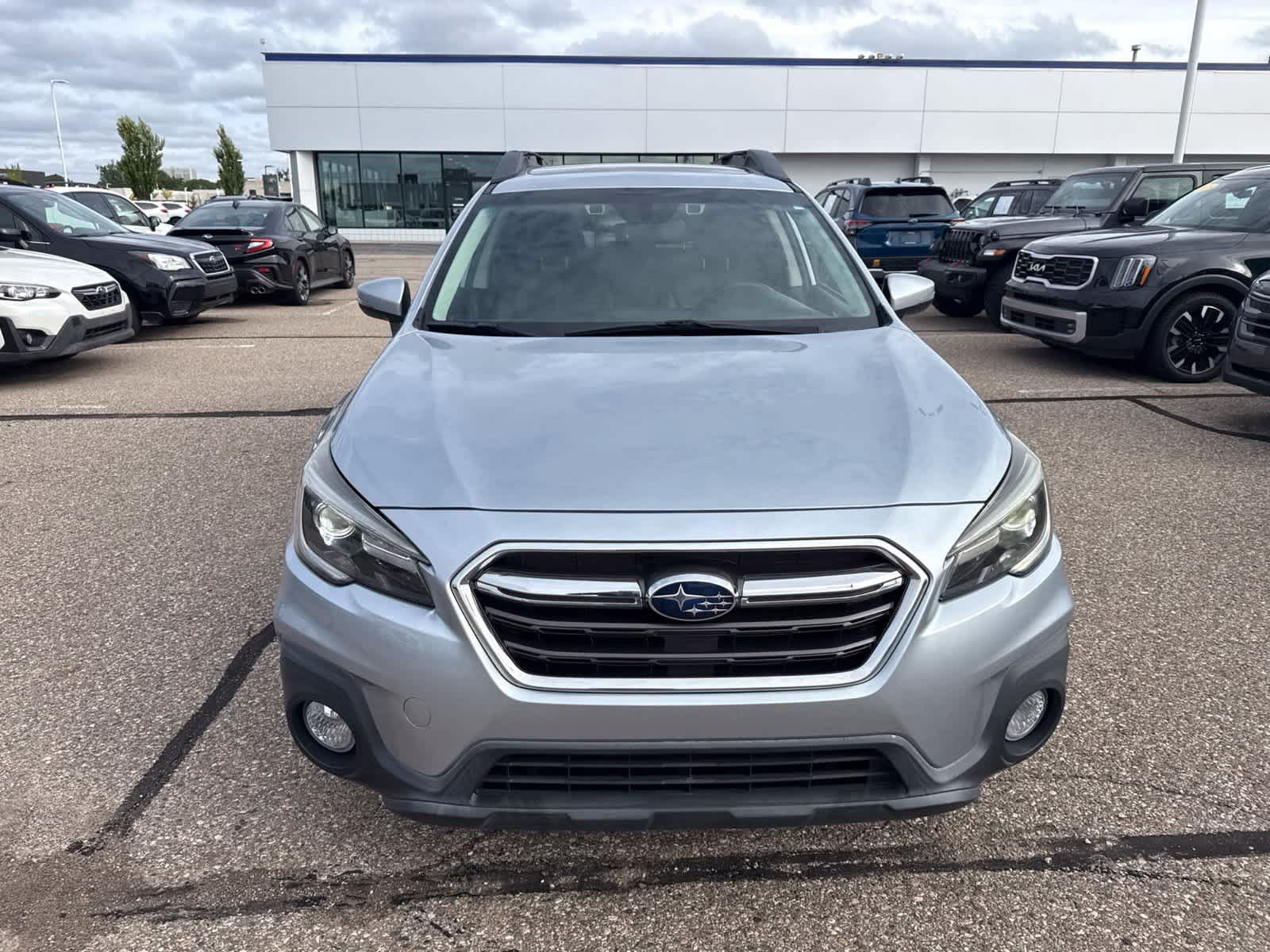 Used 2018 Subaru Outback 2.5i Limited AWD/4WD image 10