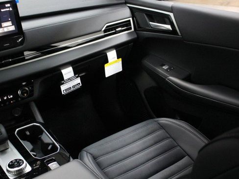 New 2026 Mitsubishi Outlander SE image 22