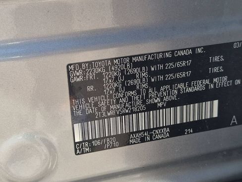Used 2024 Toyota RAV4 LE AWD/4WD image 28