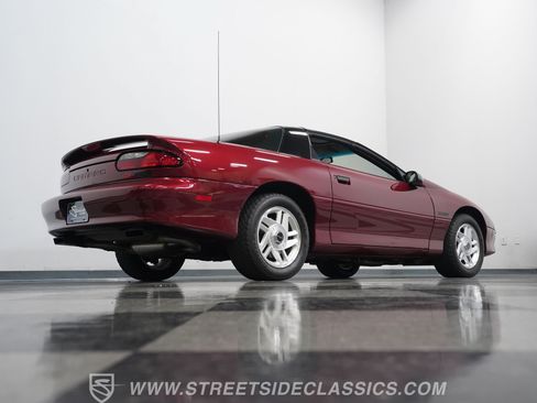 Used 1994 Chevrolet Camaro Z28 RWD image 25