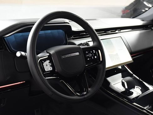 New 2026 Land Rover Range Rover Sport Dynamic SE image 13