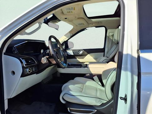Used 2018 Lincoln Navigator Black Label image 18