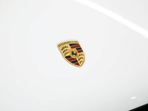 New 2026 Porsche Macan AWD/4WD image 17