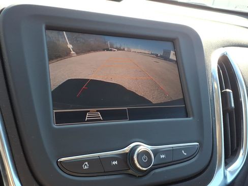 Used 2024 Chevrolet Equinox LT image 13