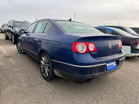 Used 2008 Volkswagen Passat VR6 image 4