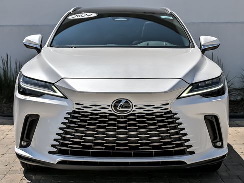 Used 2024 Lexus RX 350 AWD w/ Convenience Package image 4