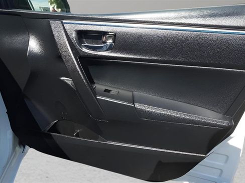 Used 2015 Toyota Corolla S FWD image 26