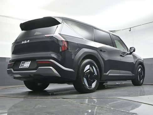 Used 2026 Kia EV9 Light RWD image 42