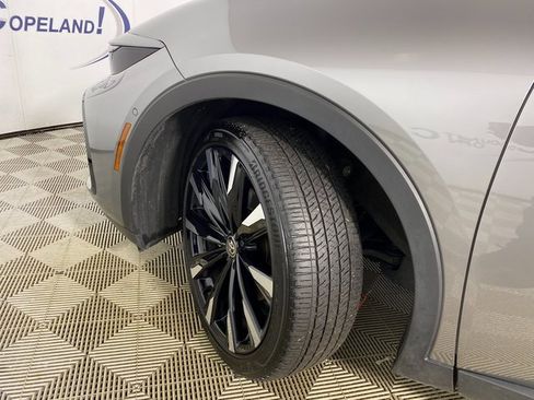 Used 2025 Toyota Crown Platinum image 23