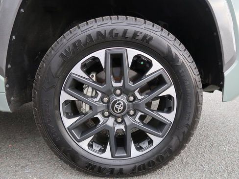 Used 2025 Toyota Tundra Limited image 41