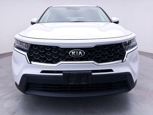 Used 2021 Kia Sorento LX image 2