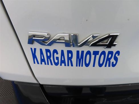 Used 2023 Toyota RAV4 XSE AWD/4WD image 13