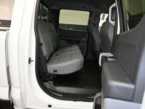 New 2025 Ford F250 XL w/ XL Chrome Package image 27