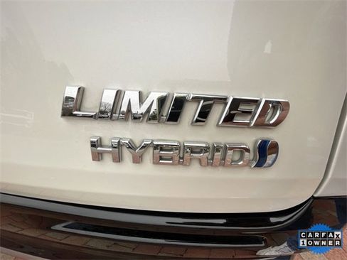 Used 2021 Toyota Sienna Limited image 32