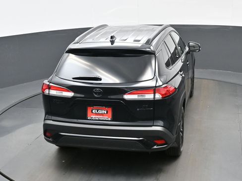 Used 2025 Toyota Corolla Cross AWD Hybrid w/ Moonroof Package image 40