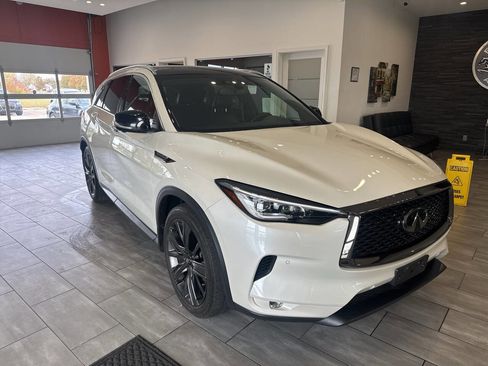 Used 2020 INFINITI QX50 Essential w/ Edition 30 Package image 2