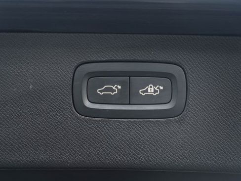 Used 2024 Volvo XC90 B6 Plus w/ Protection Package image 11