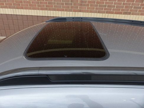 Used 2025 Chevrolet Trax ACTIV w/ Sunroof Package FWD image 7