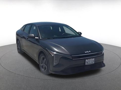 Used 2026 Kia K4 FWD image 3