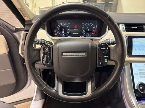 Used 2020 Land Rover Range Rover Sport HSE image 14