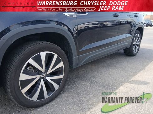 Used 2024 Volkswagen Taos SE FWD image 35