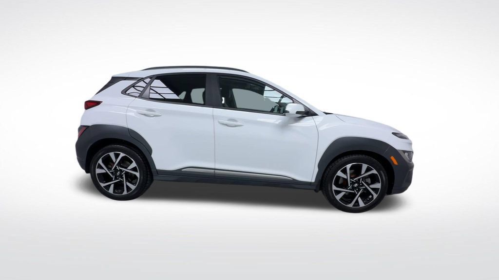Used 2023 Hyundai Kona Limited AWD/4WD image 12